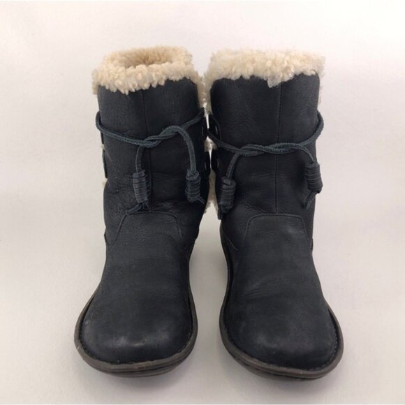 UGG Akadia Black Leather Winter Ankle Boots 6 - Picture 4 of 12
